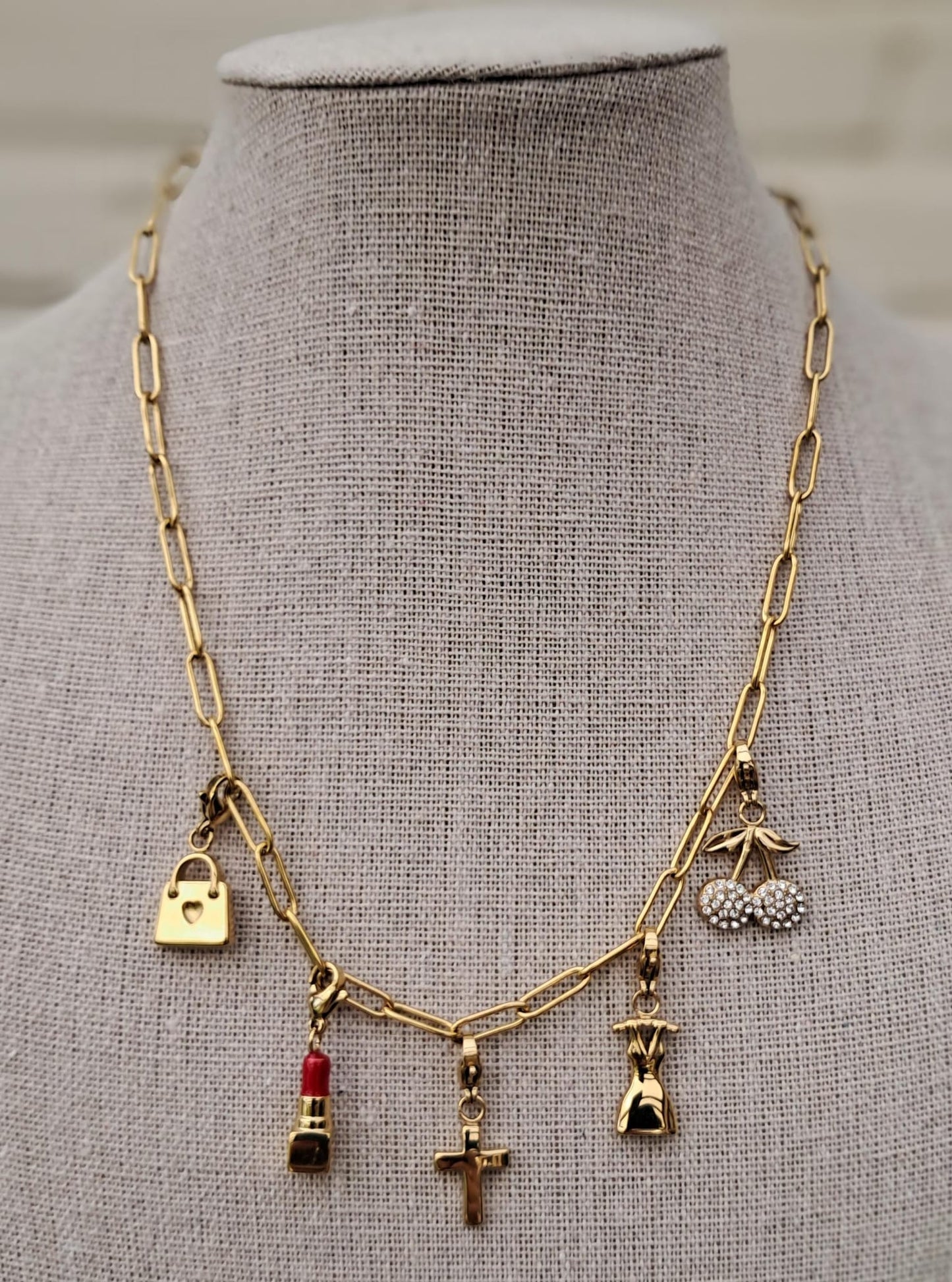 Bedelketting met 5 bedeltjes