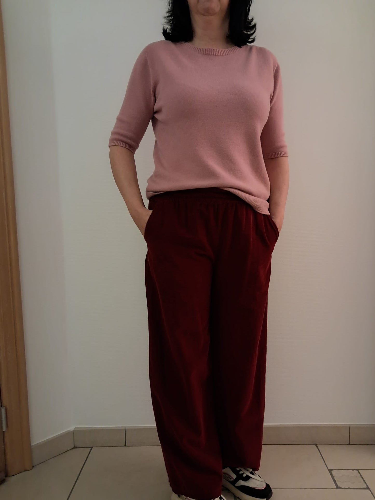 Broek in lichte velours, burgundy of petrol. Terra di Siena