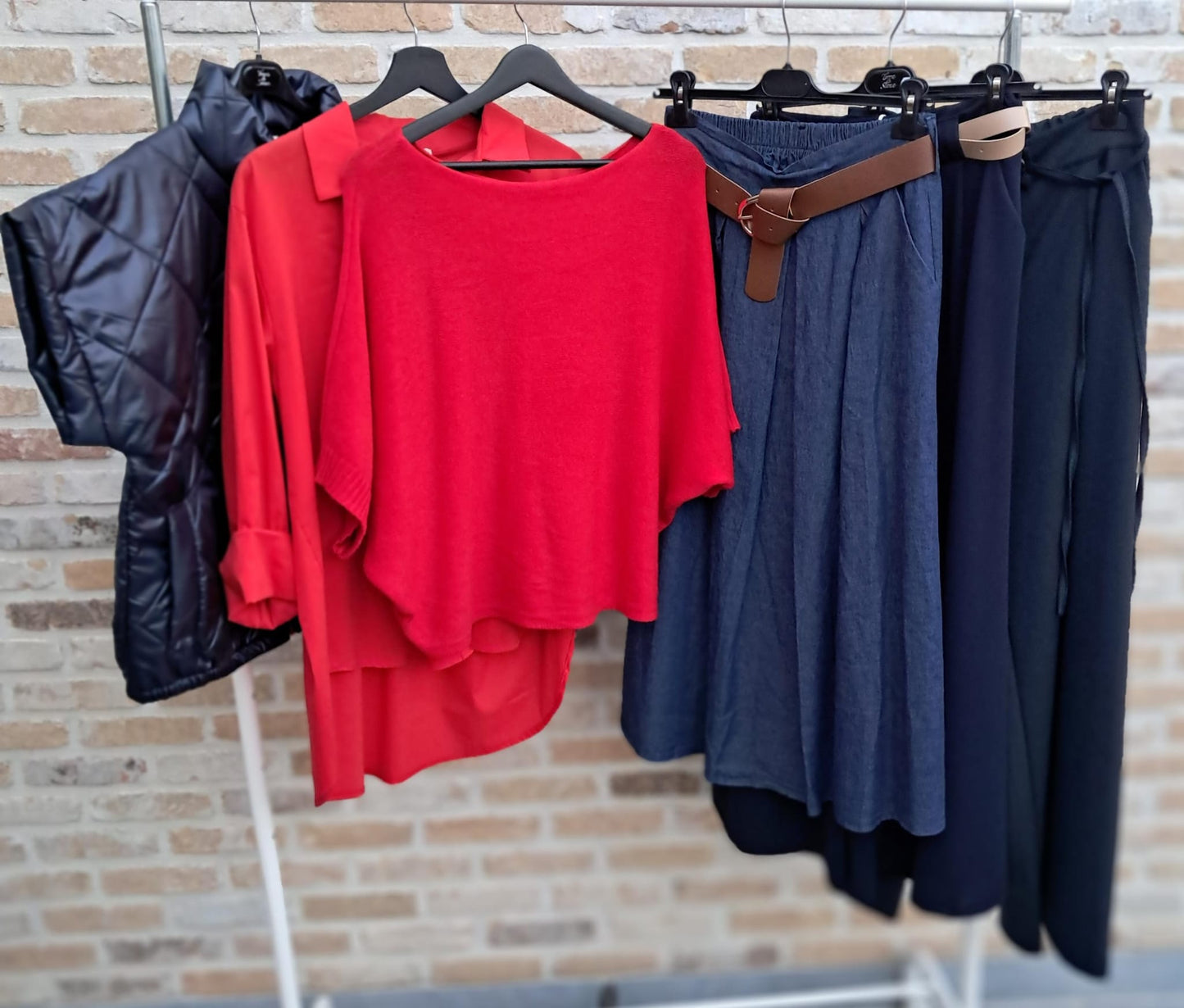 Fijne trui met ronde hals en vlindermouw TU TdS (rood of donkerblauw)