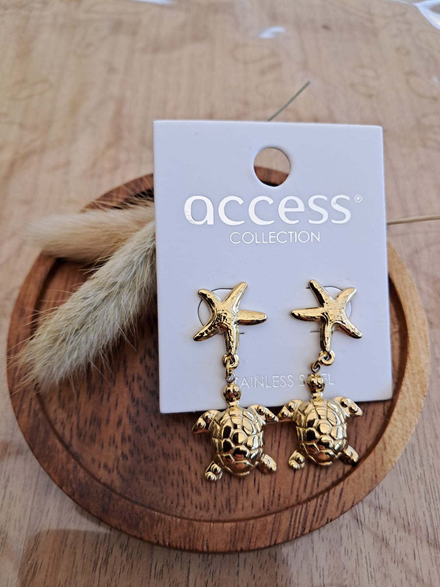 Oorbellen kleine zeester met schildpad NR 64