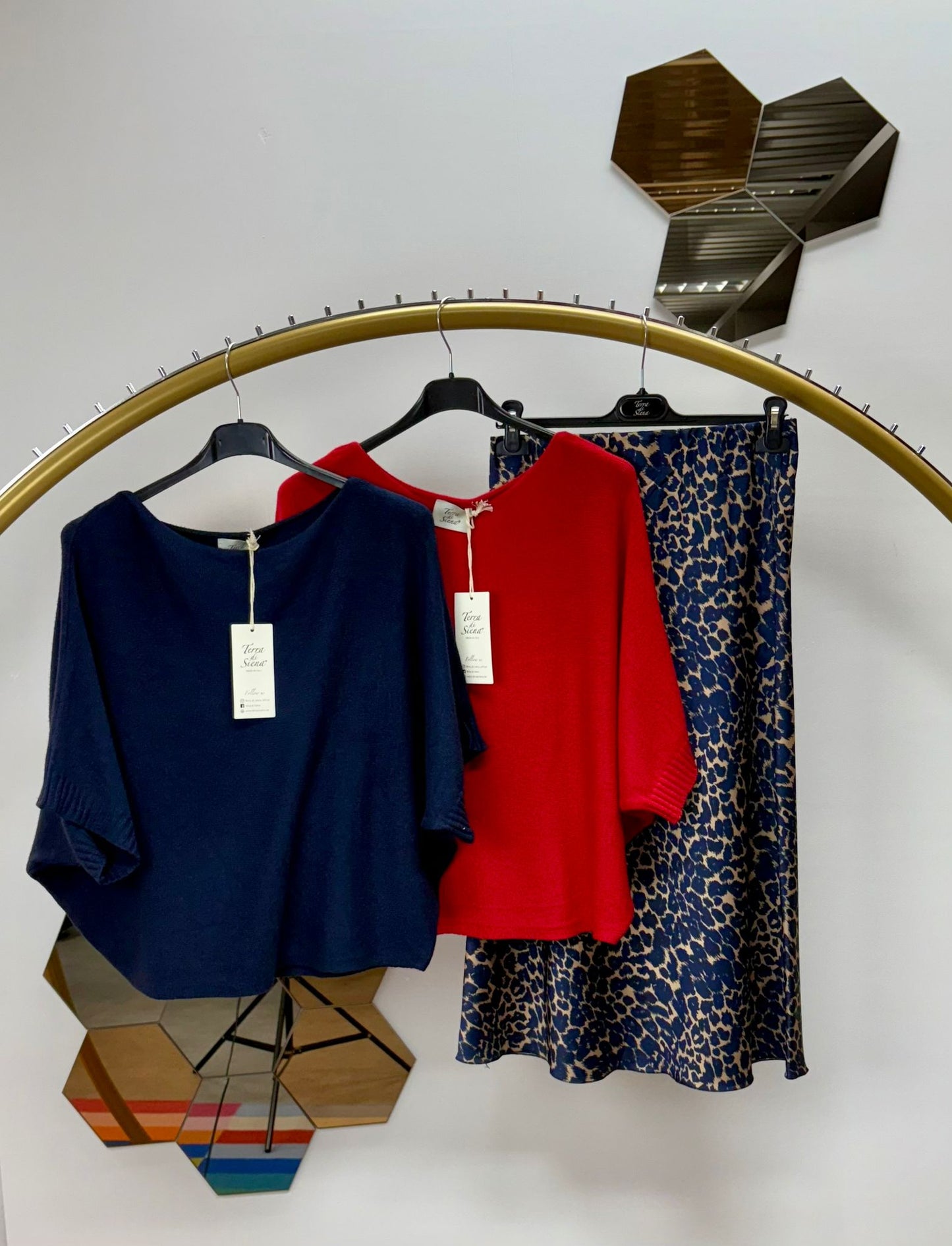 Fijne trui met ronde hals en vlindermouw TU TdS (rood of donkerblauw)