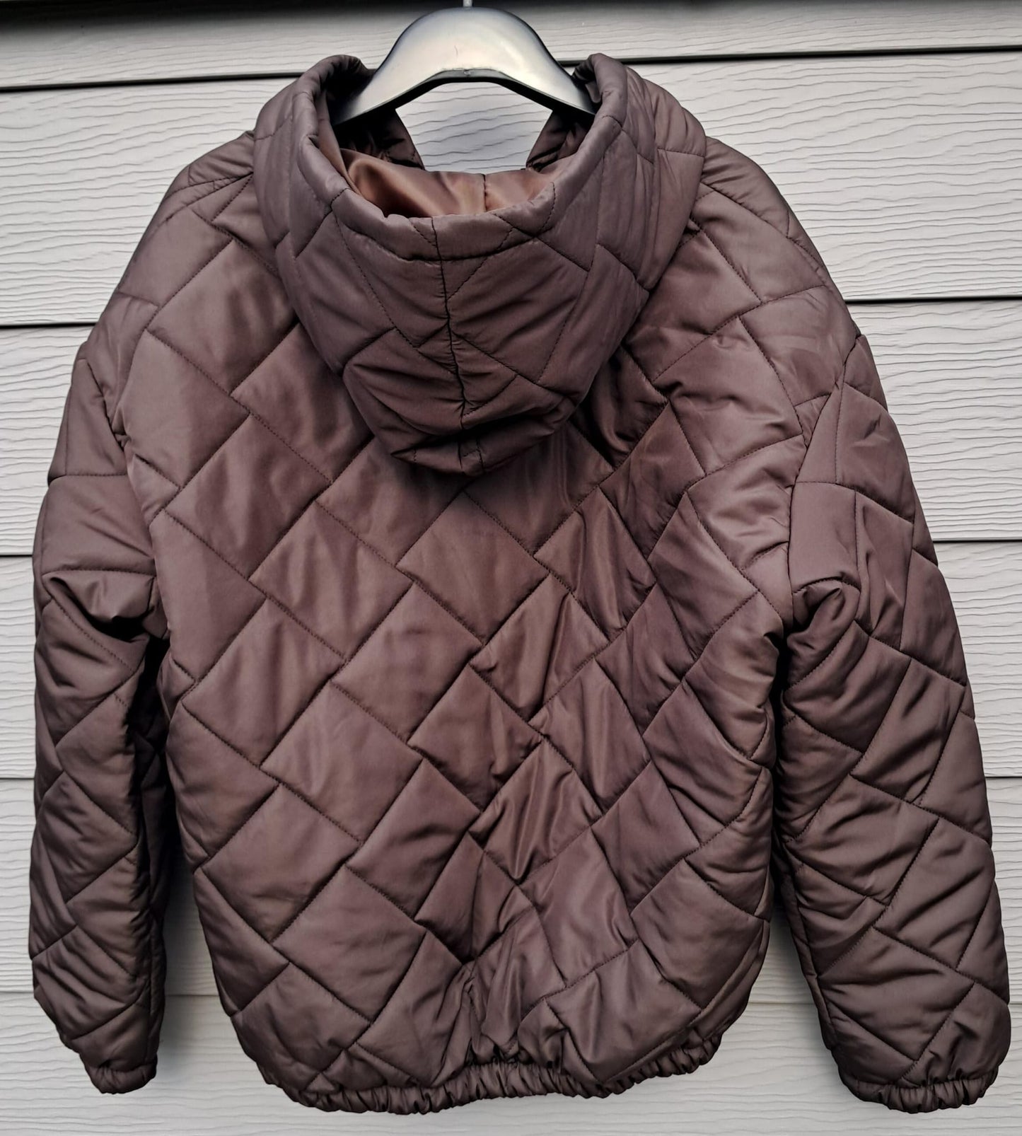 Tussenseizoensjasje met kap en steekzakken, in 2 kleuren