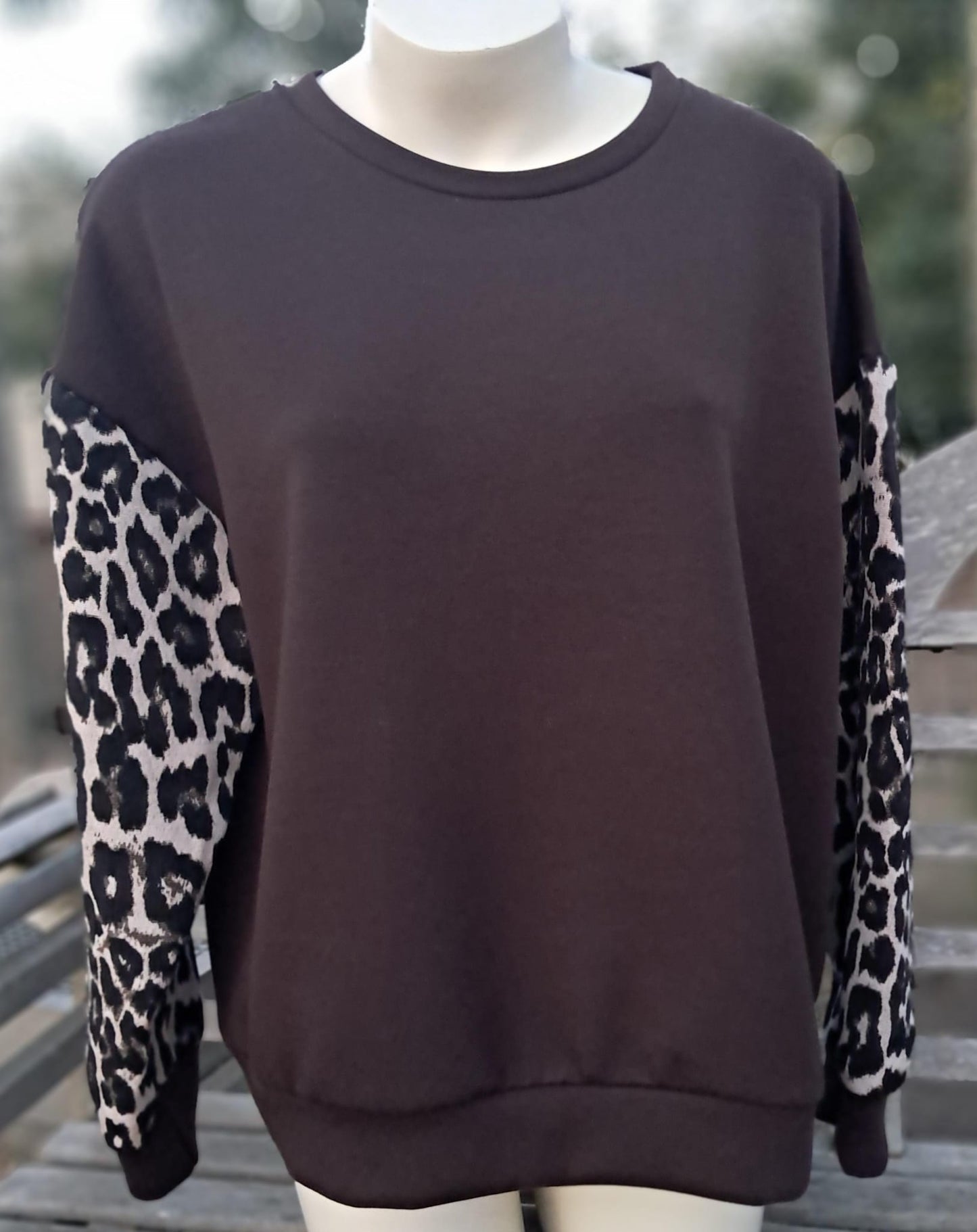 Trui met mouwen in panterprint als blikvanger!!  TU   TdS