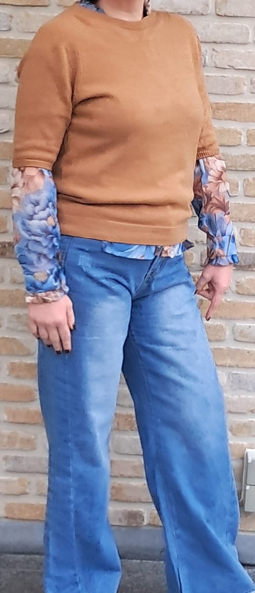 Blouse Blue : met leuke details aan kraag en mouw.  Terra di Siena