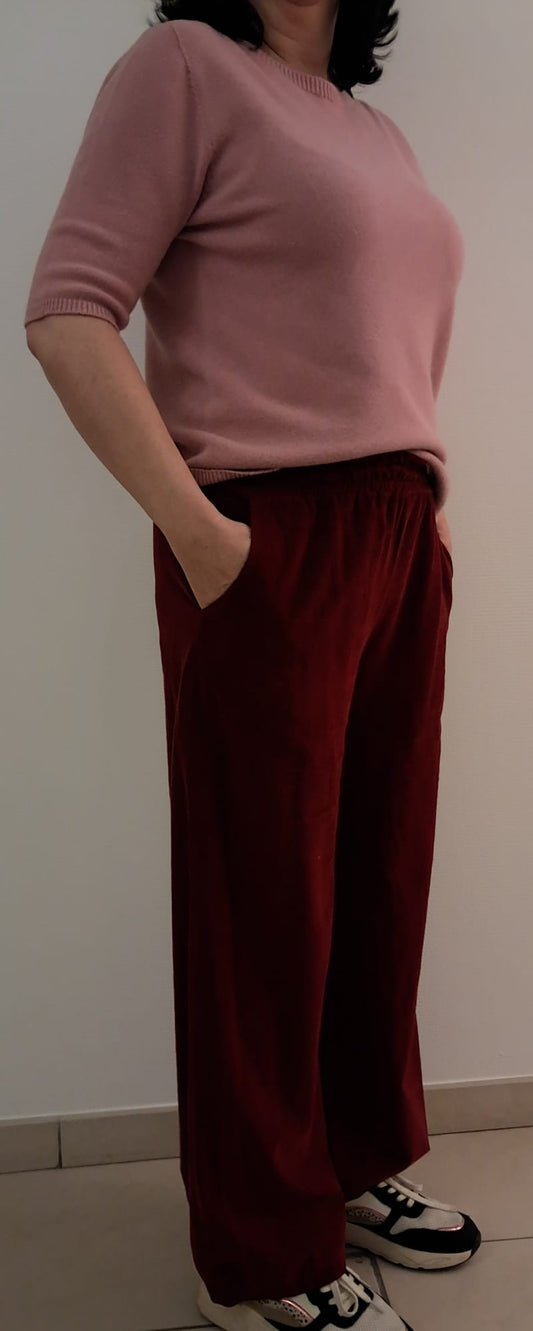 Broek in lichte velours, burgundy of petrol.  Terra di Siena