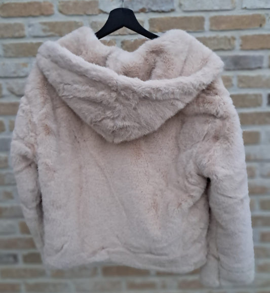 Kort jasje in imitatie-bont (met capuchon)
