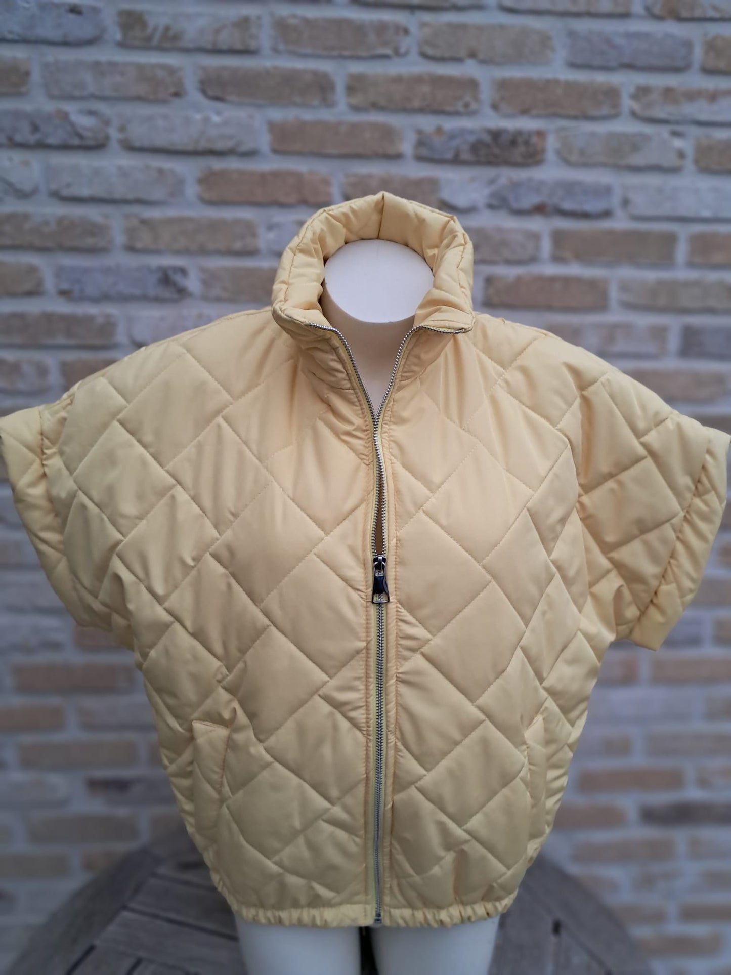 Bodywarmer Tina botergeel   TU