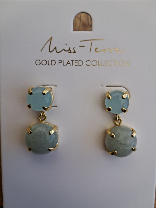 Hangoorbellen met 2 mintgroene stenen  NR 79