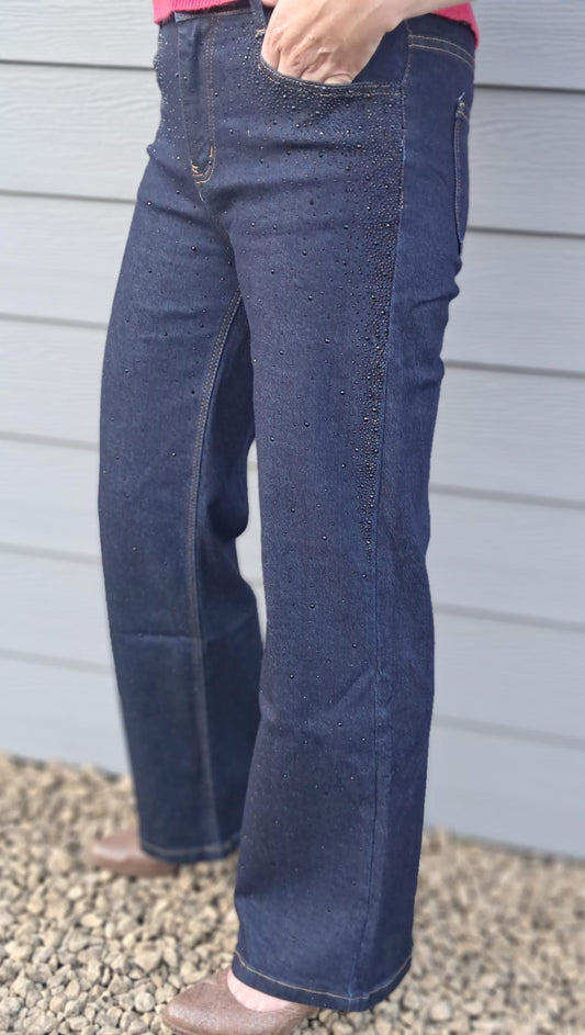 Mooie donkerblauwe (stretch)jeans met donkere strass-steentjes