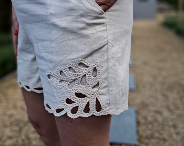 Luchtige, cremekleurige short in bohemian stijl