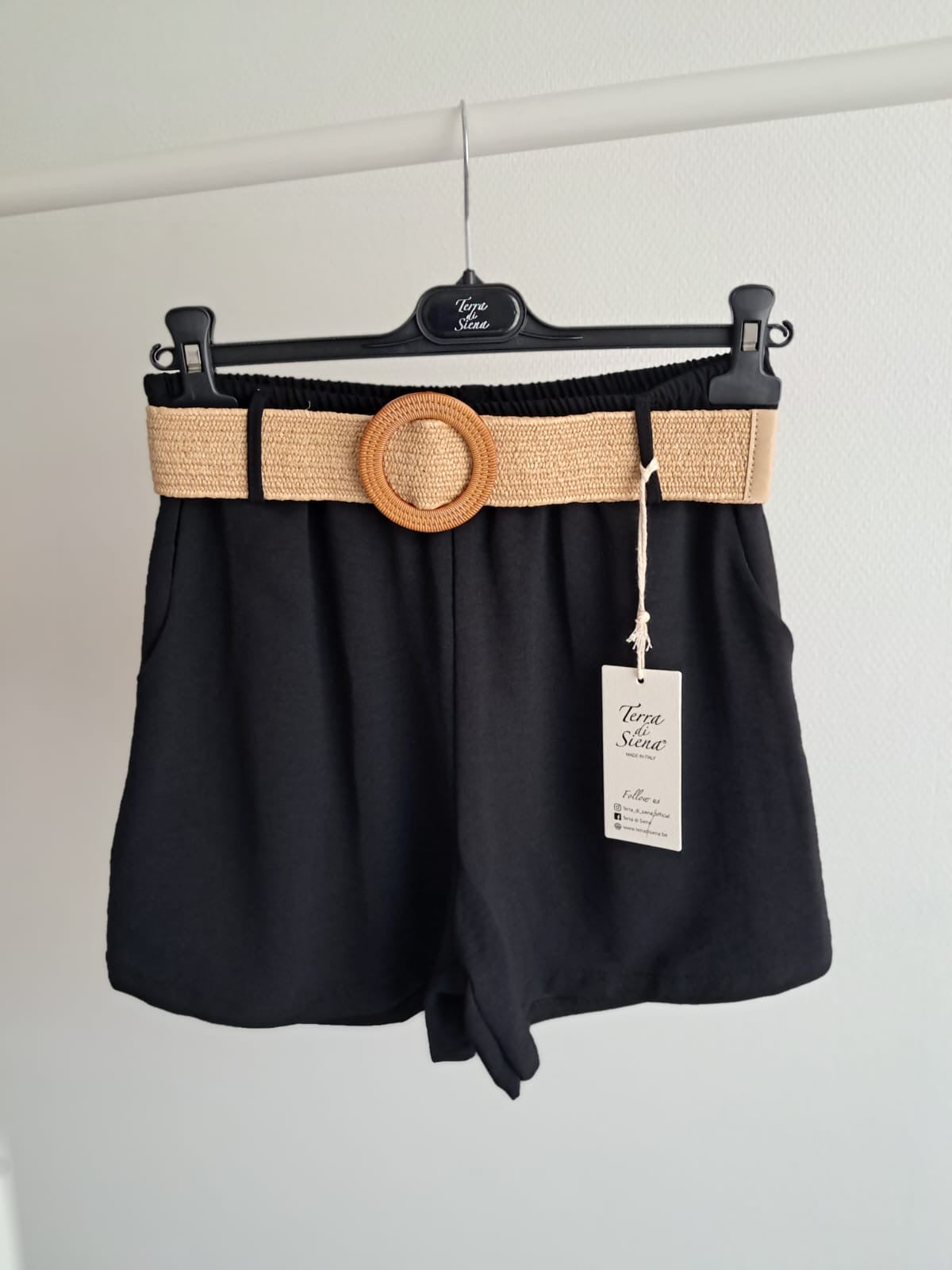 Shorts in 4 kleuren