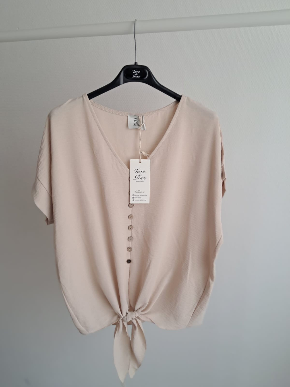 Geknoopt t-shirt met fantasie-knopenrij in beige en wit