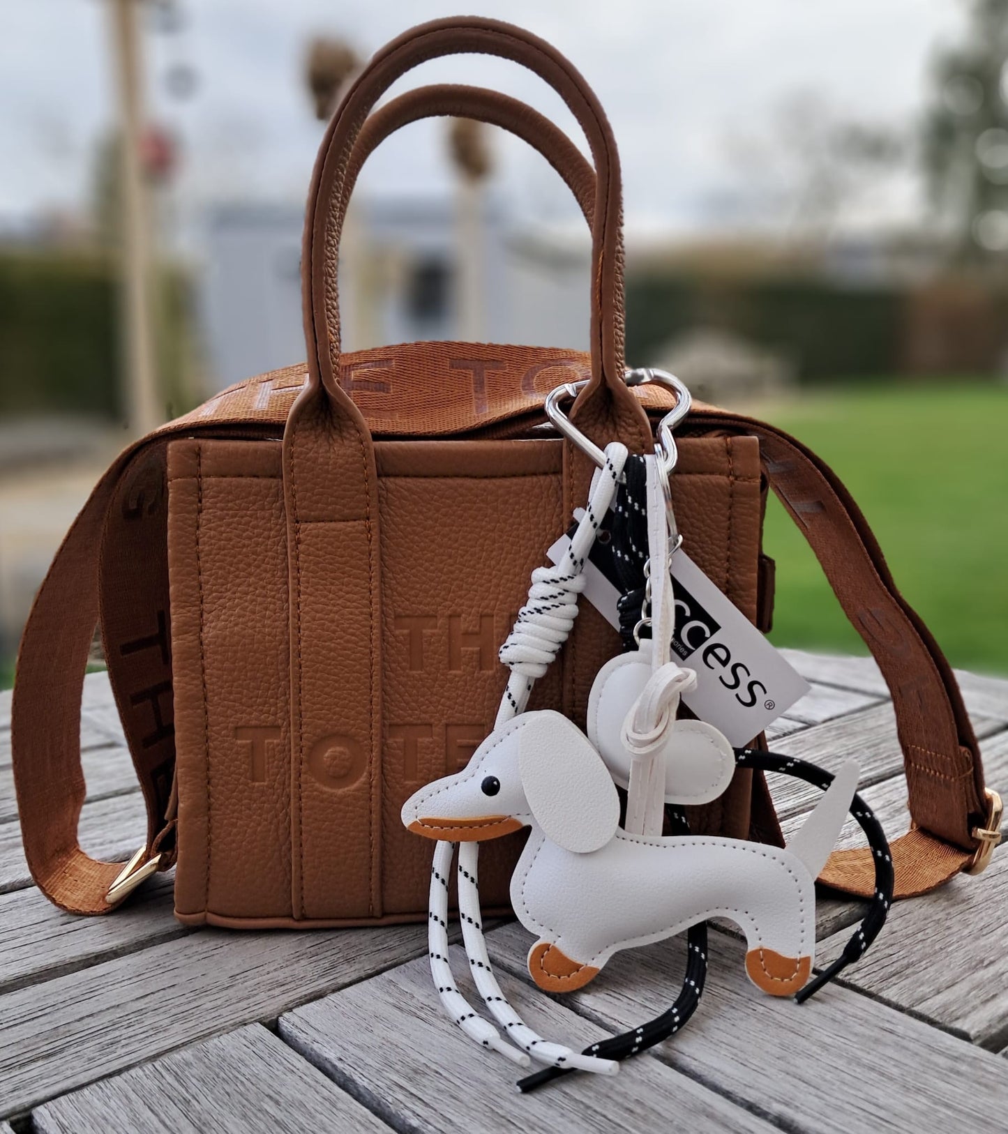mini tote-bag in verschillende kleuren ( camel, zwart of donkerblauw )