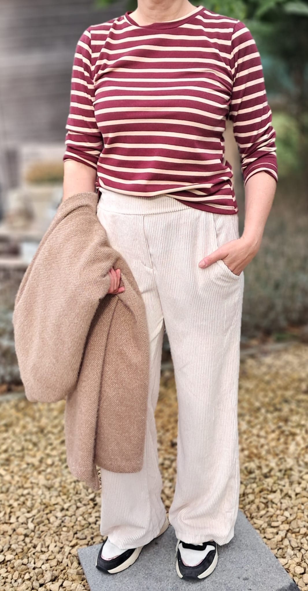 Broeken in velours met elastische tailleband, in 4 kleuren (TU)