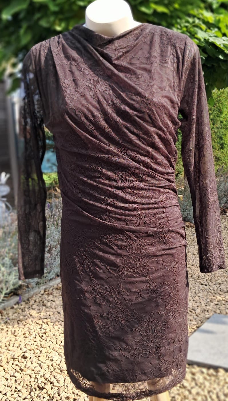 Kanten kleedje in 2 kleuren, TU