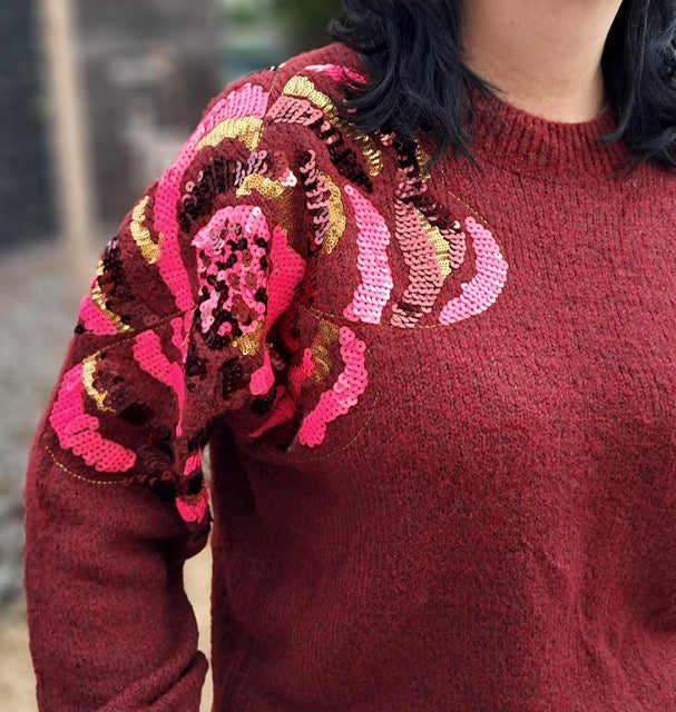 Warme, zachte pull met mooi accent op de schouder in pailletten, in 4 kleuren