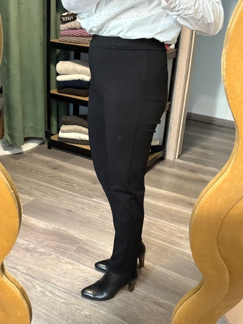 Stijlvolle zwarte damesbroek met smalle pijpen