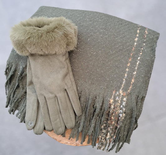 Kaki sjaal met lichte glitter