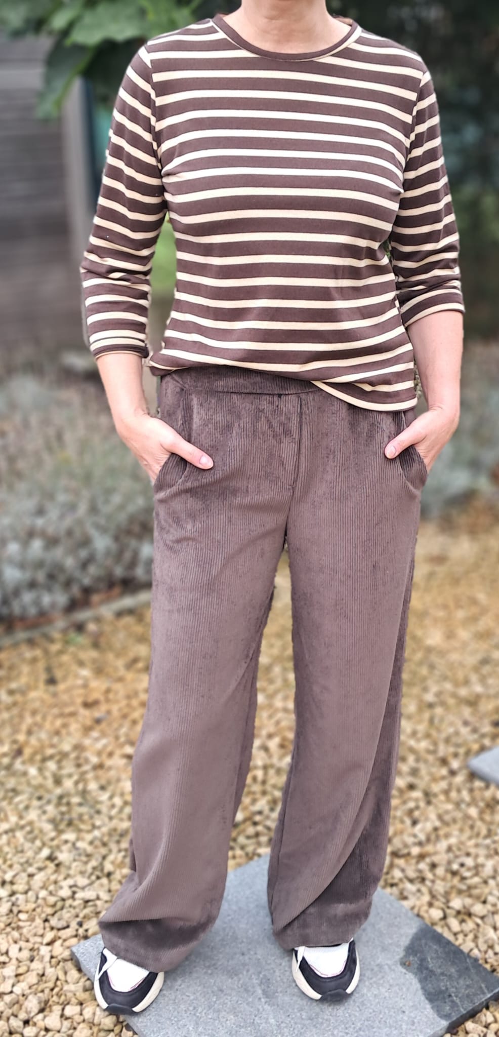 Broeken in velours met elastische tailleband, in 4 kleuren (TU)